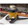 Image 1 : Dirt Hawg 12 Gal 5HP Wet/Dry Shop Vac
