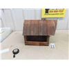 Image 8 : 2 Rustic Bird House + Feeder - Wood with Metal Roof