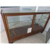 Image 5 : Store Display Case / Counter with Adjustable Shelves - Has Full Glass Sliding Doors on