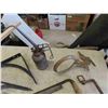 Image 4 : Cast Iron Brackets, Scraper, Cast Pieces, Oiler