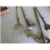 Image 3 : Antique Pipe Bender Trainer Mover, 5 Tine Hay Fork, Hay Knife