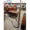 Image 6 : 5 Headed Brass/ Copper Arc Lamp with Heavy Horse Shoe Base