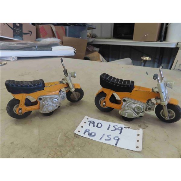 2 Vintage Tonka Dirt Bikes 3.5" x 6.5" 