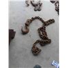 Image 3 : 1 Large Chain with 2 Hooks, 2 Smaller Chains with 1 Hook, 2 Chains - no hooks,