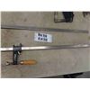 Image 3 : 2 Long Clamps 33", 2 Short Clamps 17", 2 Claw Hammers + Hatchet