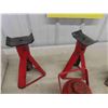 Image 4 : 20 Ton hydraulic Jack, Another Hydraulic Jack, 2 Jack Stands