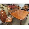 Image 1 : Solid Wood Dining Table with 6 Chairs & (2) 12" Leaves - Table is29.5" x 42"x 60"