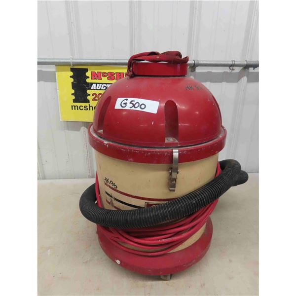 Clarke Model DV10 Rolling Shop Vac - Sucks It All Up 
