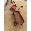 Image 4 : 2 Red Wagons ; 1 Small, 1 Large