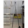 Image 4 : 2 Boat/ Dock Ladders, Swivel Ease Boat Mount Tow Rope Lift