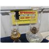 Image 5 : (3) Coal Oil Lamps