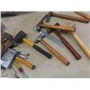 Image 3 : Carpenter Belts, Drill Bits, Hammers, Square, plus more