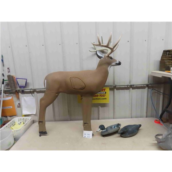 Shoot Deer Type Target 40" x 48" & 2 Duck Decoys