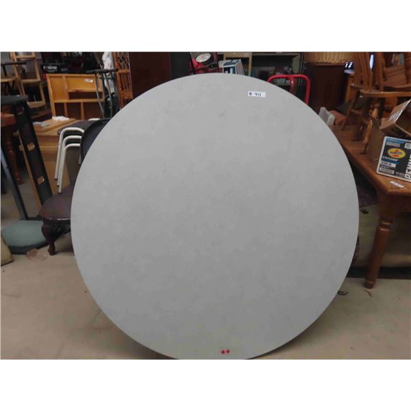 58" Wide Round Folding Leg Table