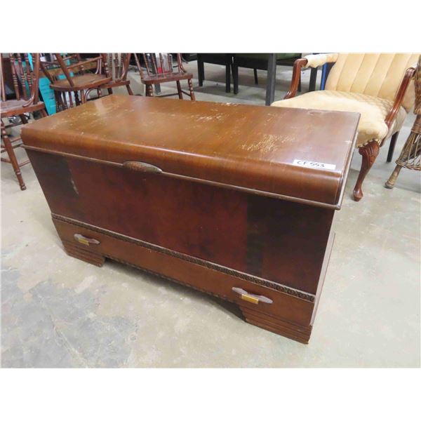 Hondorich Furniture Co. Cedar Blanket Chest 19" x 22" x 40"