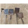 Image 2 : 4 Various Shovels + 1 Hoe