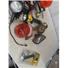 Image 2 : Automotive Beacons, Marker Lights, Bottle Jacks, Booster Cables, 