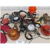 Image 5 : Automotive Beacons, Marker Lights, Bottle Jacks, Booster Cables, 
