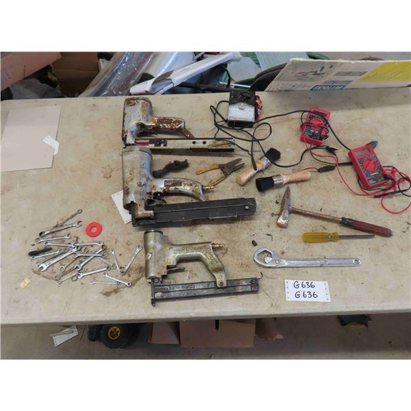 2 Paslode Air Nailers , Senco Air Nailer, 3 Meters , Brushes , 