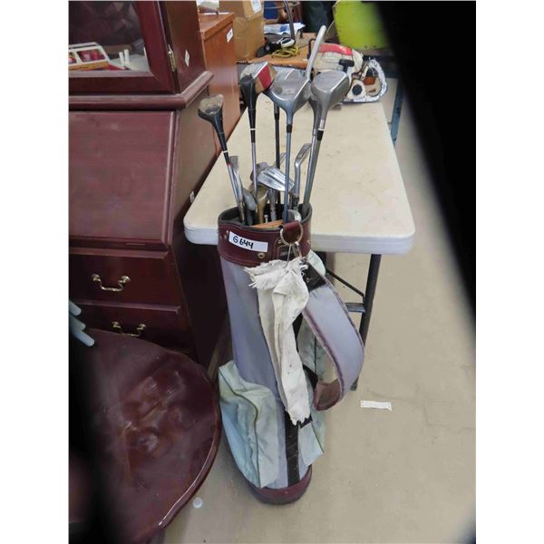 Golf Bag with 14 Assorted Clubs - Metal + Wood Drivers , Irons