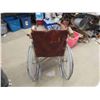 Image 5 : Everest Jennings Travella Wheelchair with Foot Rests