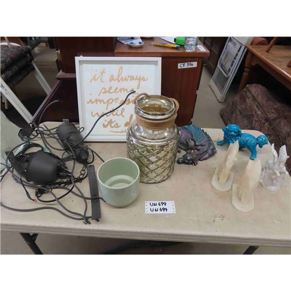 Assorted Décor : Chess, Book Ends, Dragon Statues, Planter,