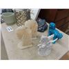 Image 6 : Assorted Décor : Chess, Book Ends, Dragon Statues, Planter, 