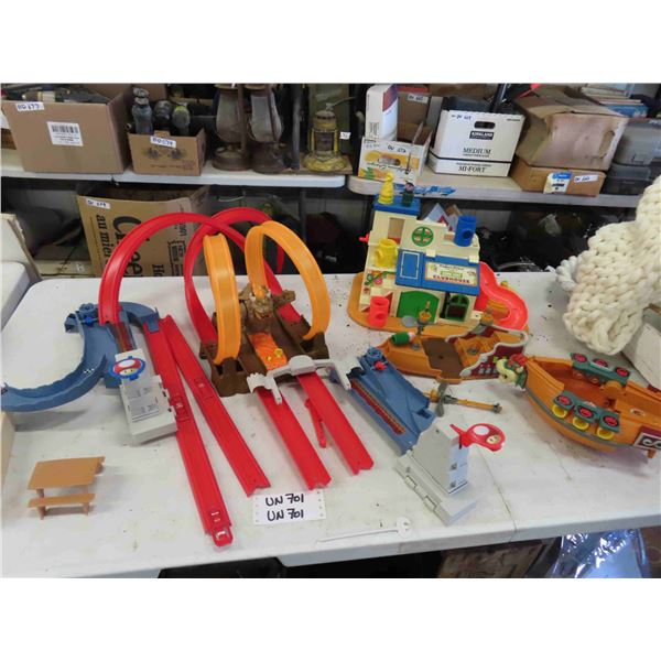 Hot Wheels Mario Kart Track Stuff , Fisher Price Sesame Street