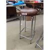 Image 3 : 2 Chrome Stools with Cushion Seats 29'' Tall