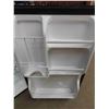 Image 6 : Magic Chef Bar Fridge 33'' Tall x 21'' x 22'' - Looks Unused