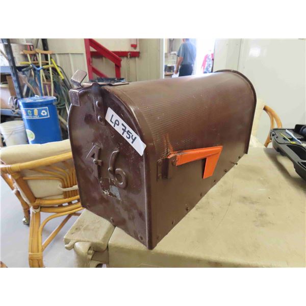 Country Style Metal Mail Box 21'' x 11'' x 8''
