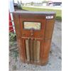 Image 1 : Vintage Crosley Floor Model Radio 24'' x 11'' x 38''