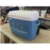 Image 2 : Igloo Rolling Cooler with Telescopic Handle