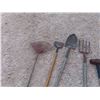 Image 2 : 6 Assorted Yard Tools ; Rake, Spade, Chopper, Beet Fork, Sledge Hammer