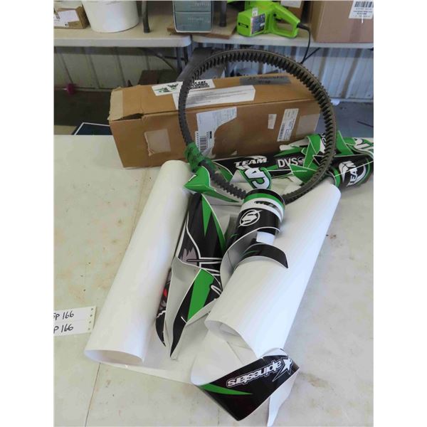 Arctic Cat On The Gas & Kickin' Ass Snowmobile Sticker Decal 22 - Foto 3