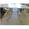 Image 2 : Vintage Chrome Base / Arborite Top Kitchen Table 30" x 36" x 47" 