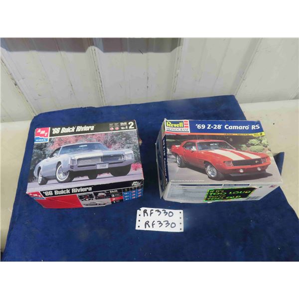 2 Car Models ; AMT Ertl '66 Buick Riviera & Revel '69 Z28 Camaro - 1:25 Scale