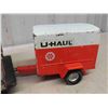 Image 3 : Nylint Uhaul Truck 6" x 8" x 18" + Trailer 5" x 5" x 7" - Pressed Metal, NO Grill