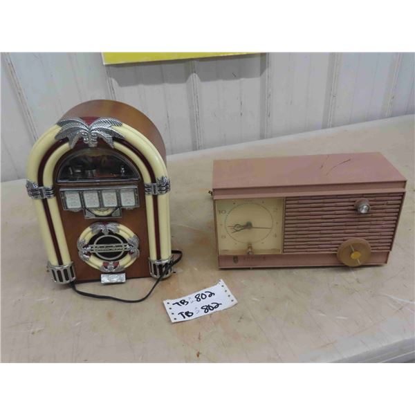 Vintage Counter Style Jukebox Looking Radio