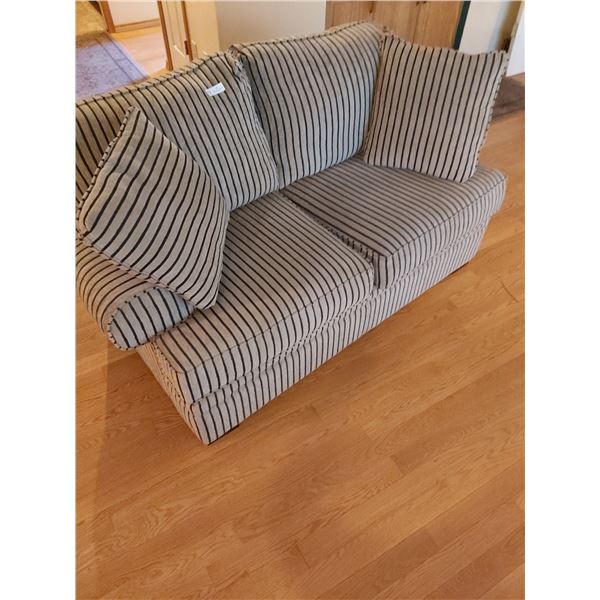 Sklar Peppler Loveseat With Two Throw Pillows - 64L x 35D x 36H
