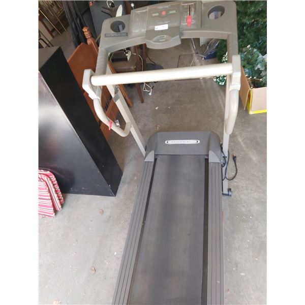 Welso Cadence C23 Treadmill Model No. WCTL2532.0 (Not Tested)