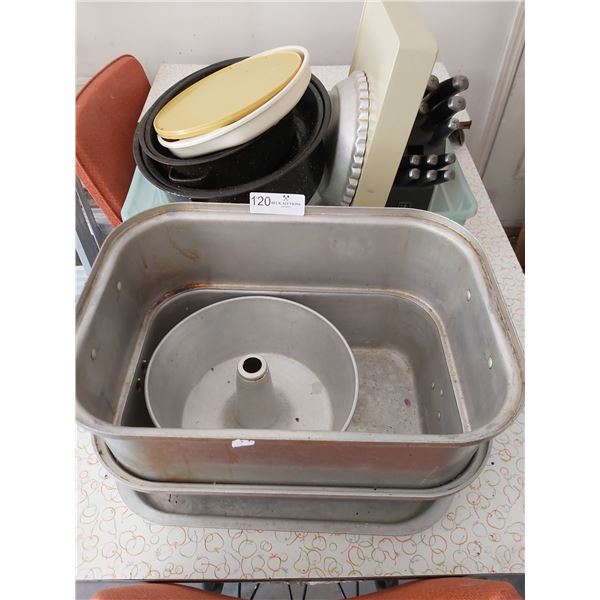 Henckels Knife Set With Wood Block And Assorted Roasting Pans