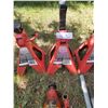 Image 2 : Four Motomaster Axle Stands And Hydraulic Jack