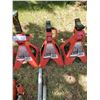 Image 3 : Four Motomaster Axle Stands And Hydraulic Jack
