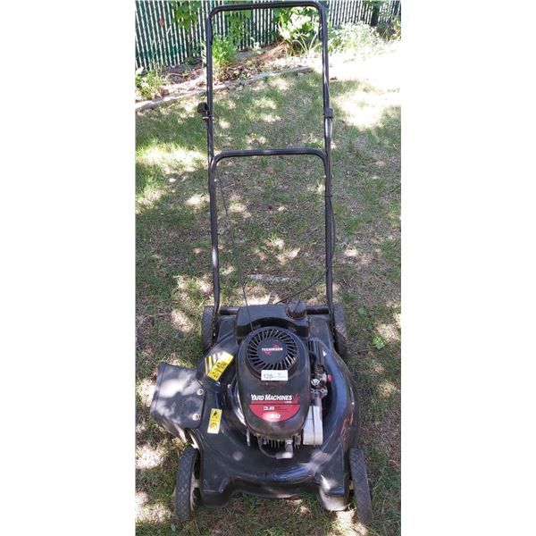 Yard Machine Gas Lawnmower - Model No. 11A-021D516