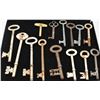 Image 2 : Group of 14 Antique and Vintage Skeleton Keys