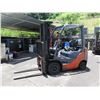 Image 1 : Toyota 8FGU18 Propane Forklift, Starts & Runs (See Video), Needs Repair