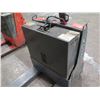 Image 7 : Toyota 8HBW23 Electric Truck Pallet Jack (powers on, does not run)