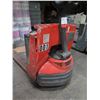Image 4 : Toyota 7HBW23 Electric Truck Pallet Jack (powers on, does not run)