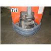 Image 4 : Toyota 8HBW23 Electric Truck Pallet Jack (powers on, does not run)